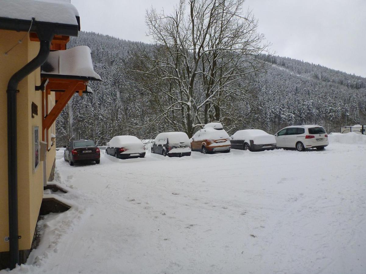 Pension Pstruzi Abertamy Buitenkant foto