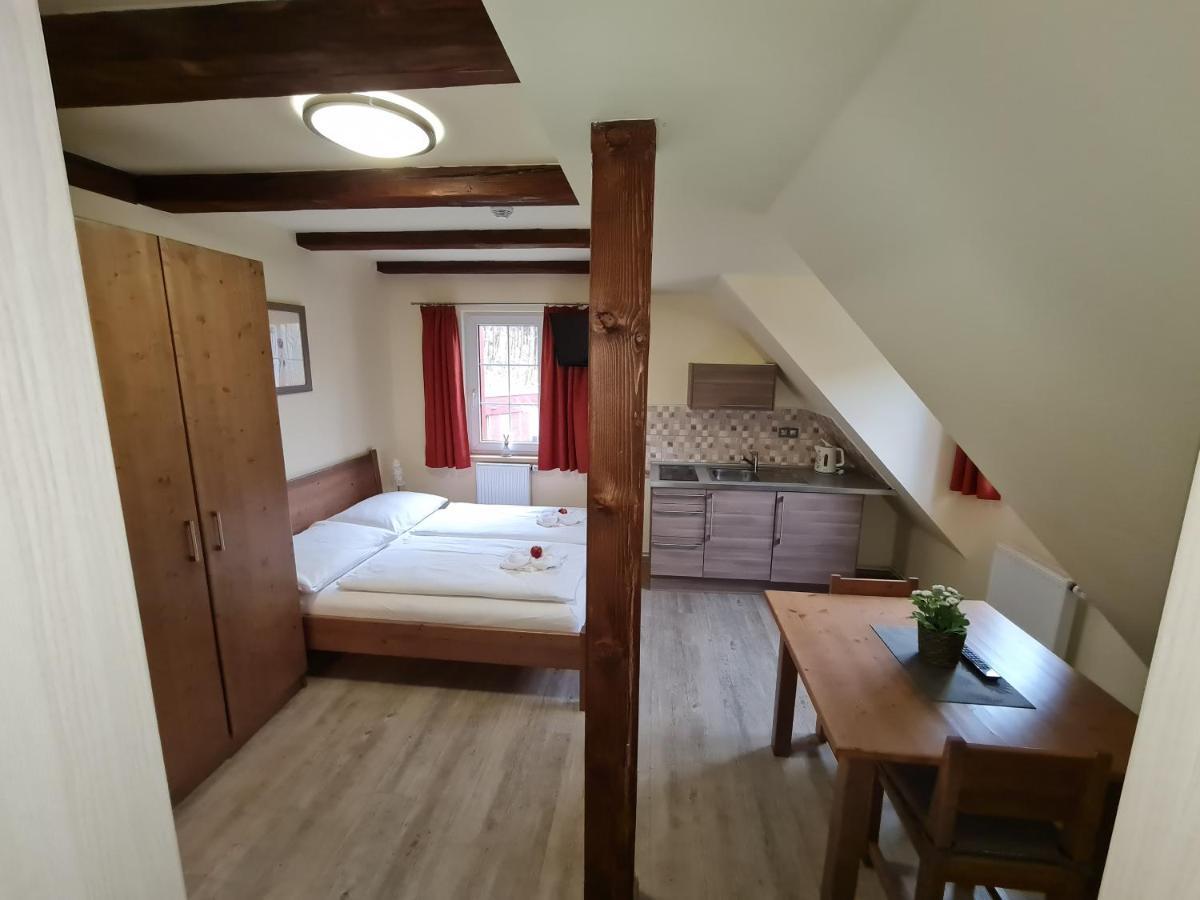 Pension Pstruzi Abertamy Buitenkant foto